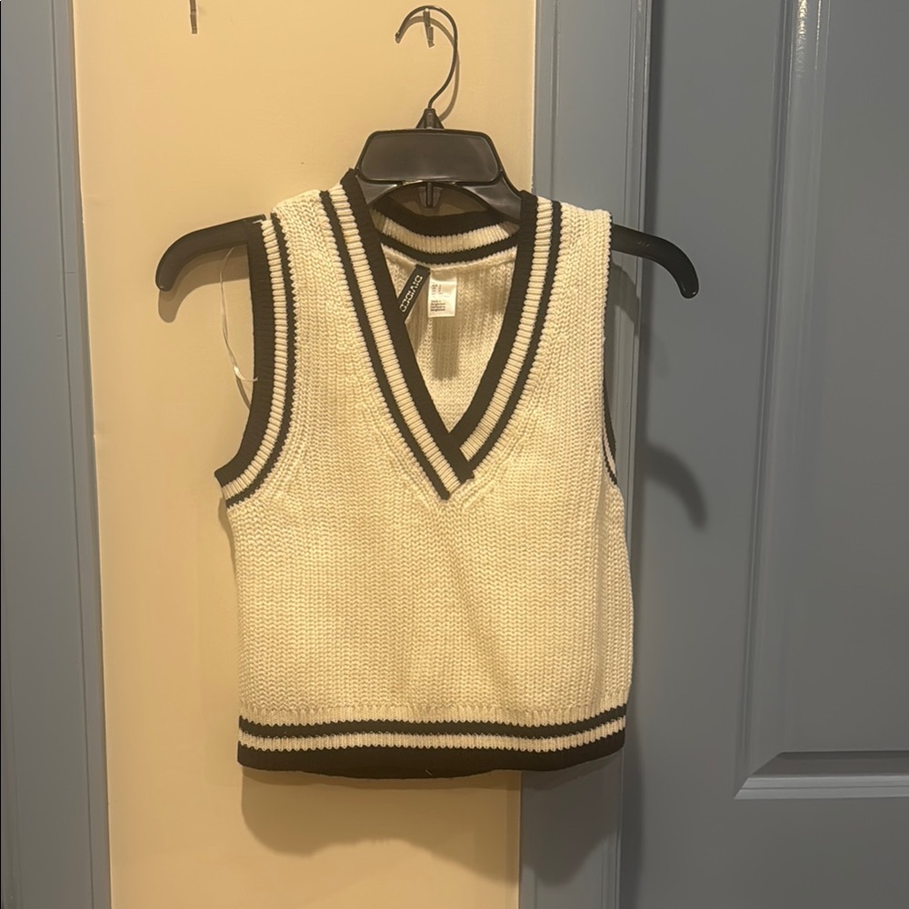 H&M Cream and Black V-Neck Knit Vest